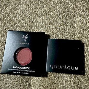 Younique pressed shadow in Fervent and single compact